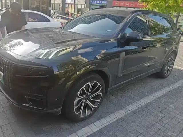 Lynk & Co 09 EM-P 2023 2.0TD EM-P Long Range Edition PM Six-Seater