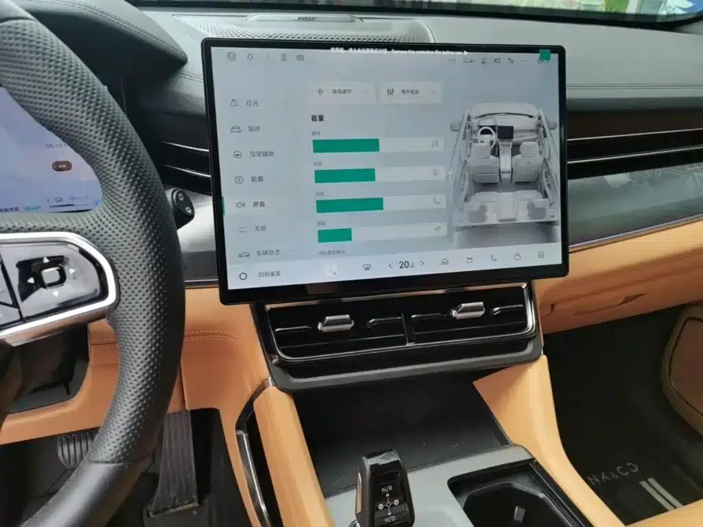 Lynk & Co 09 EM-P 2025 2.0TD EM-P AWD Max 5-seater — миниатюра 13