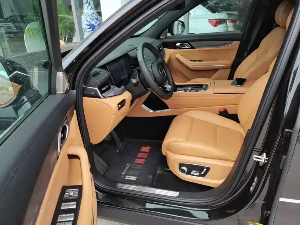 Lynk & Co 09 EM-P 2025 2.0TD EM-P AWD Max 5-seater — миниатюра 16