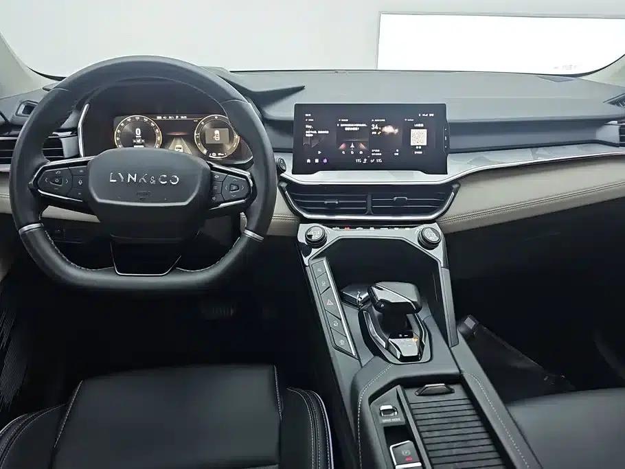 Lynk & Co 06 EM-P 2022 PHEV Shero Pink Special Edition — миниатюра 12