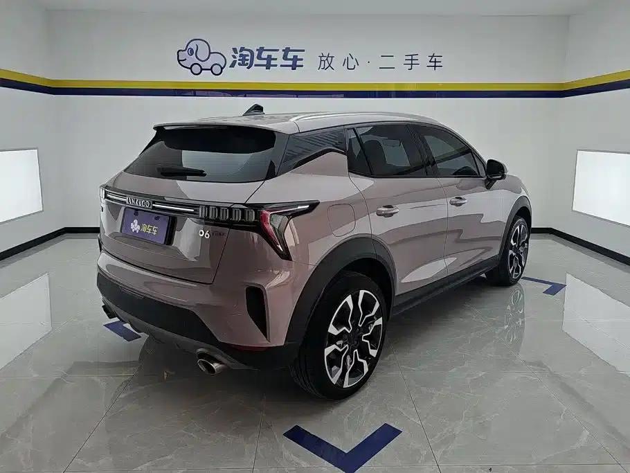 Lynk & Co 06 EM-P 2022 PHEV Shero Pink Special Edition — миниатюра 3
