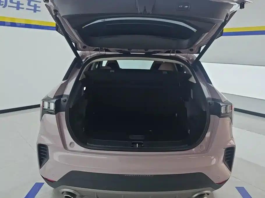 Lynk & Co 06 EM-P 2022 PHEV Shero Pink Special Edition — миниатюра 4