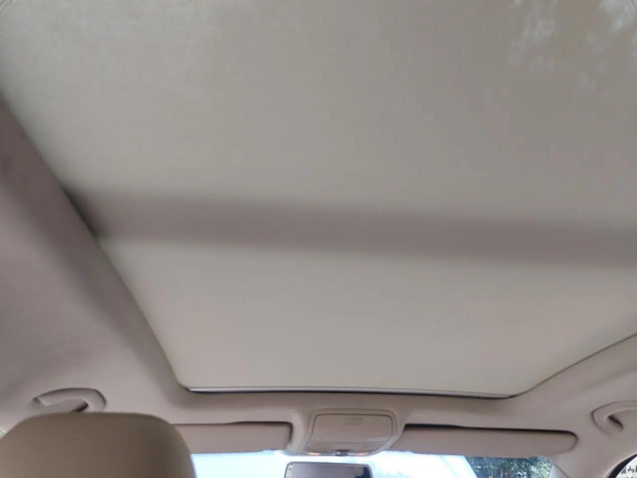 Volkswagen Tiguan 2012 1.8TSI Automatic Two-Wheel Drive Elite Edition — миниатюра 18