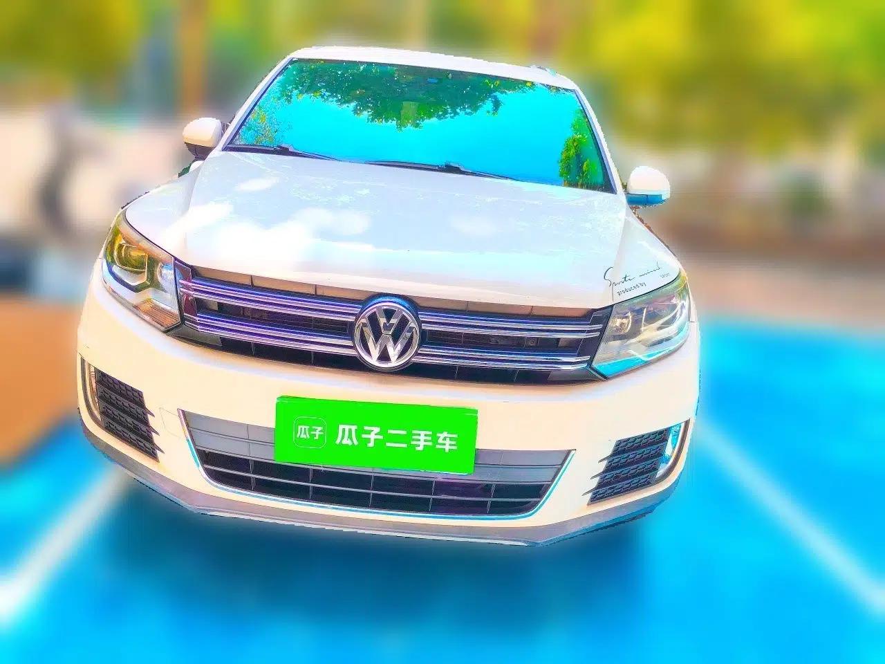 Volkswagen Tiguan 2015 1.8TSI Automatic Two-Wheel Drive Luxury Model — миниатюра 2