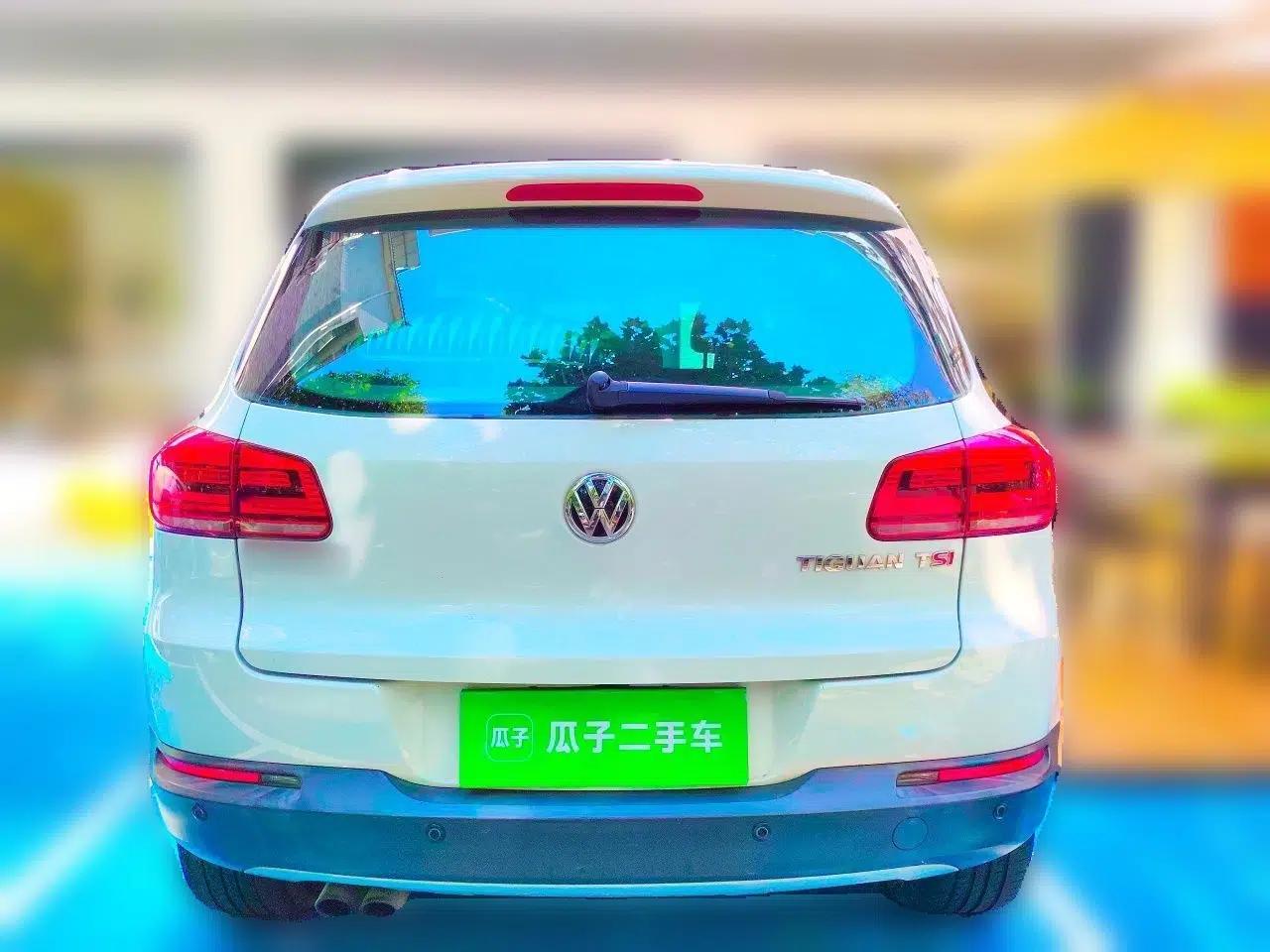 Volkswagen Tiguan 2015 1.8TSI Automatic Two-Wheel Drive Luxury Model — миниатюра 5