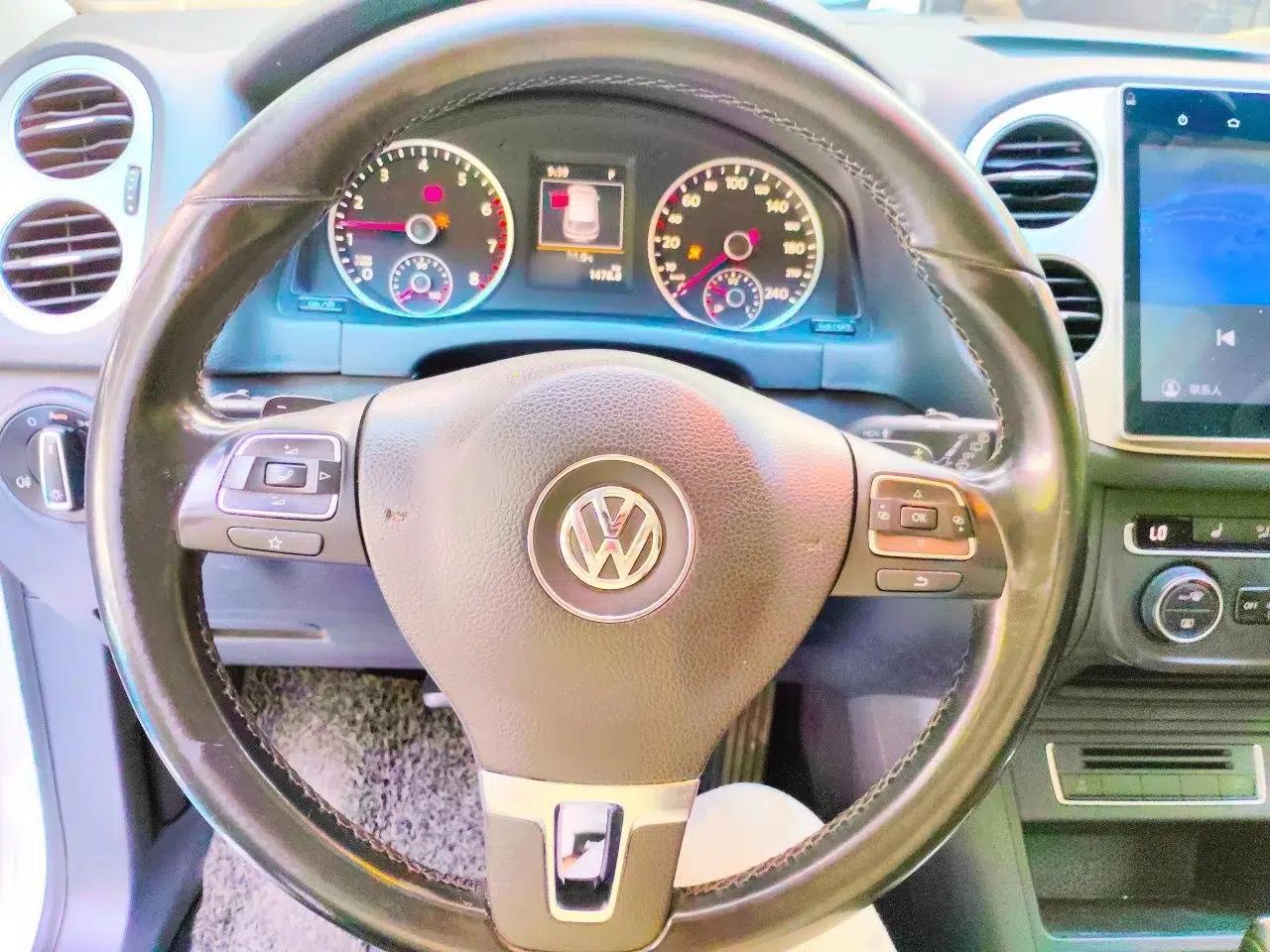 Volkswagen Tiguan 2015 1.8TSI Automatic Two-Wheel Drive Luxury Model — миниатюра 10