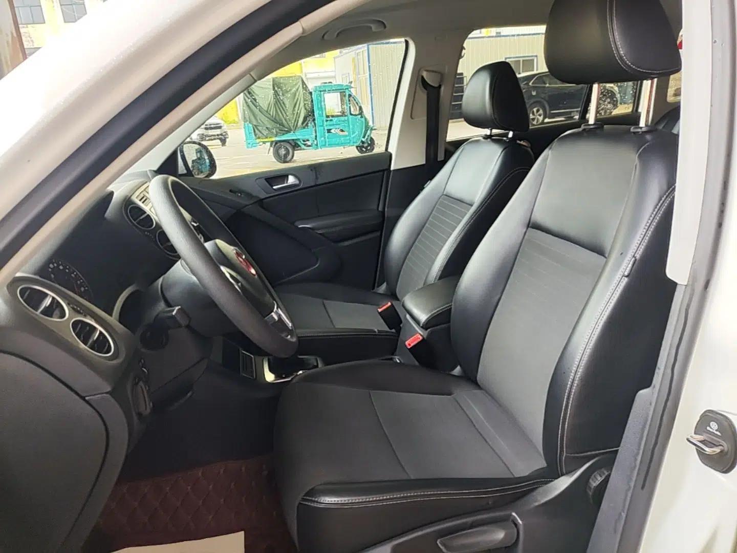 Volkswagen Tiguan 2016 280TSI Automatic Two-Wheel-Drive Silk Road Style Edition — миниатюра 17