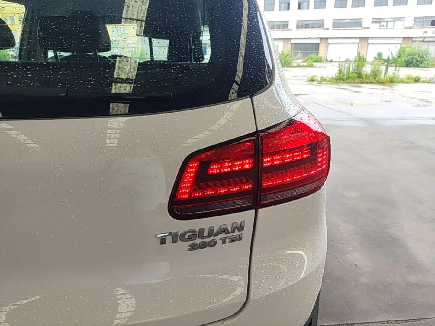 Volkswagen Tiguan 2016 280TSI Automatic Two-Wheel-Drive Silk Road Style Edition — миниатюра 9