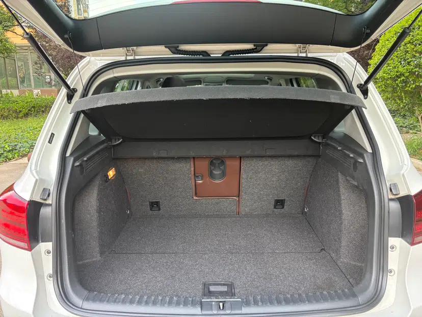 Volkswagen Tiguan 2013 1.8TSI Automatic Two-Wheel Drive Luxury Model — миниатюра 17