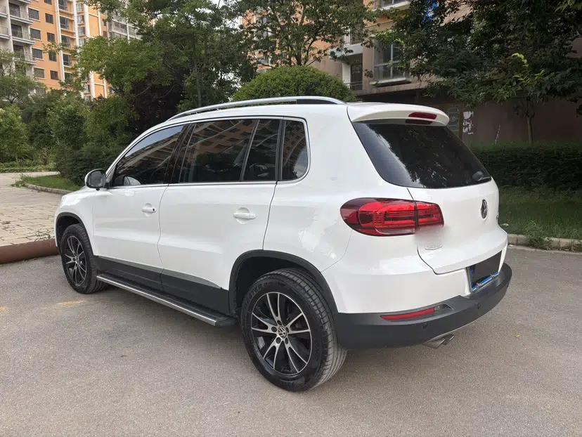 Volkswagen Tiguan 2013 1.8TSI Automatic Two-Wheel Drive Luxury Model — миниатюра 3