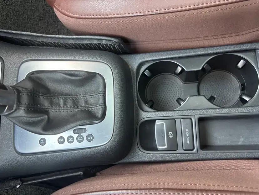 Volkswagen Tiguan 2013 1.8TSI Automatic Two-Wheel Drive Luxury Model — миниатюра 25