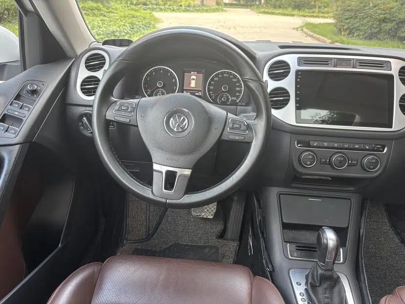 Volkswagen Tiguan 2013 1.8TSI Automatic Two-Wheel Drive Luxury Model — миниатюра 26