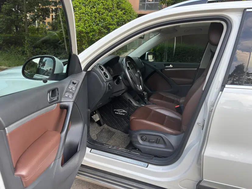 Volkswagen Tiguan 2013 1.8TSI Automatic Two-Wheel Drive Luxury Model — миниатюра 29