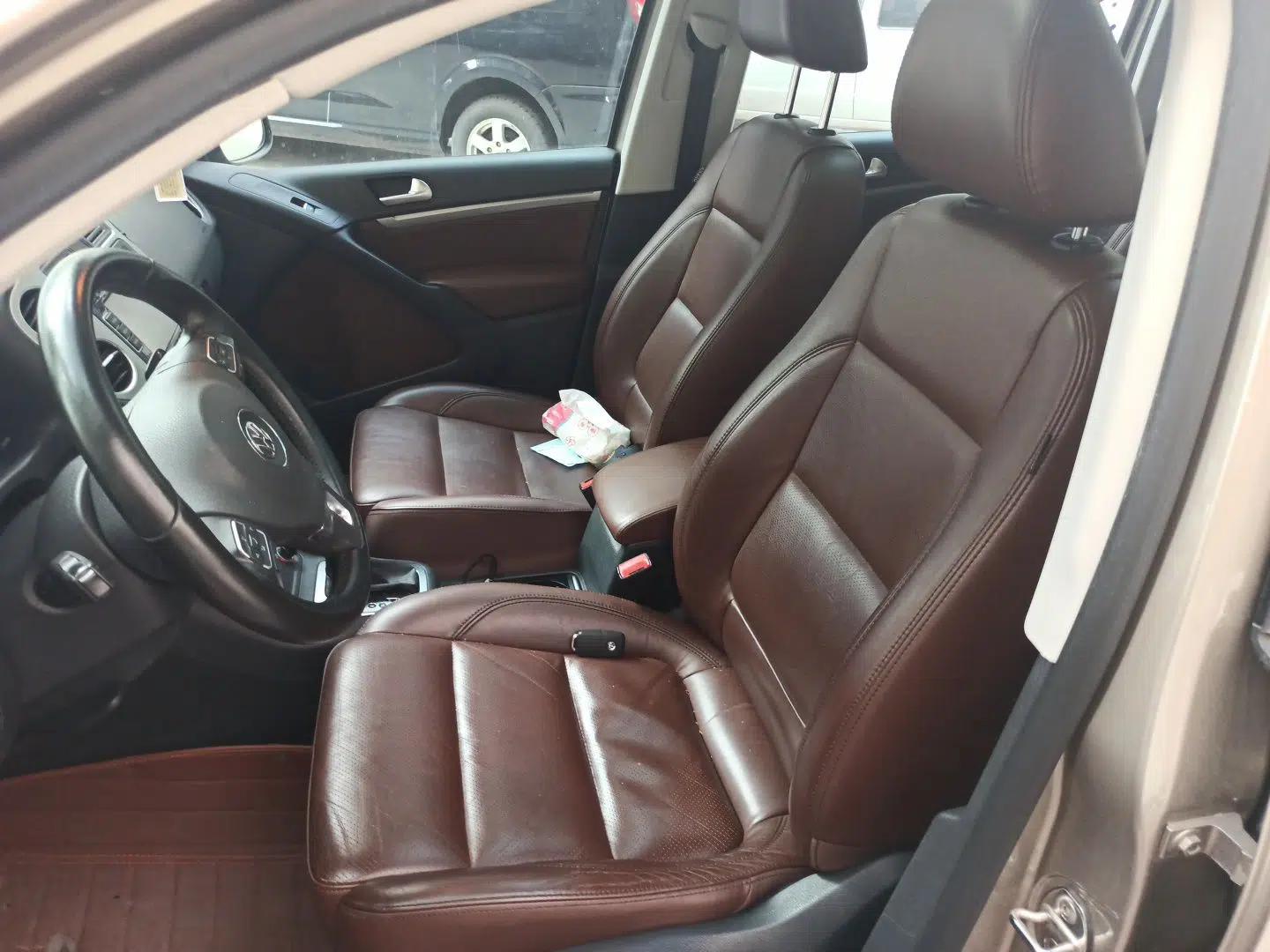 Volkswagen Tiguan 2015 1.8TSI Automatic All-Wheel-Drive Luxury Model — миниатюра 12