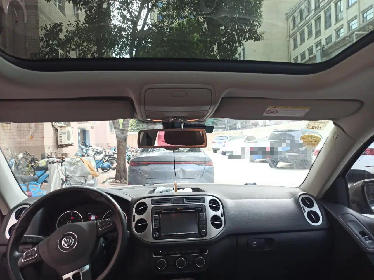 Volkswagen Tiguan 2015 1.8TSI Automatic All-Wheel-Drive Luxury Model — миниатюра 13