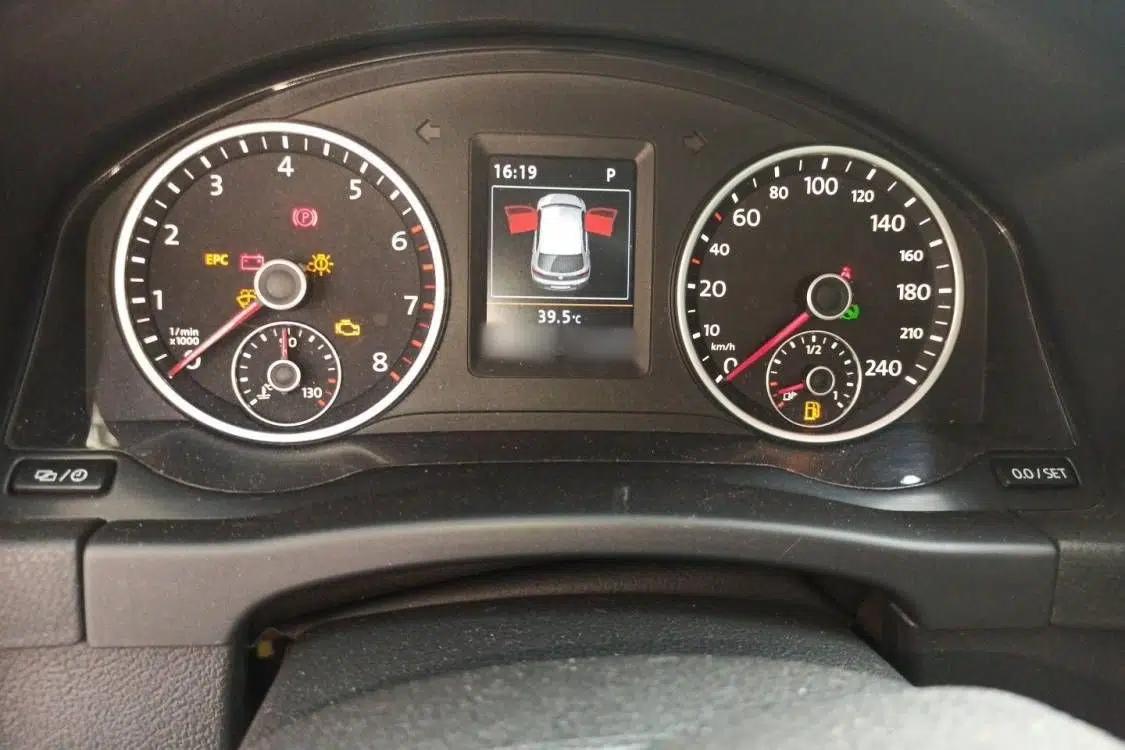 Volkswagen Tiguan 2015 1.8TSI Automatic All-Wheel-Drive Luxury Model — миниатюра 16