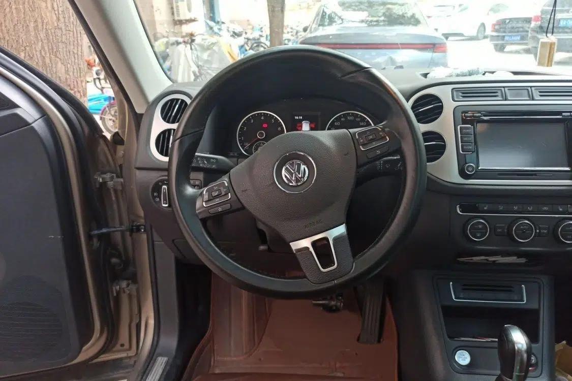 Volkswagen Tiguan 2015 1.8TSI Automatic All-Wheel-Drive Luxury Model — миниатюра 18