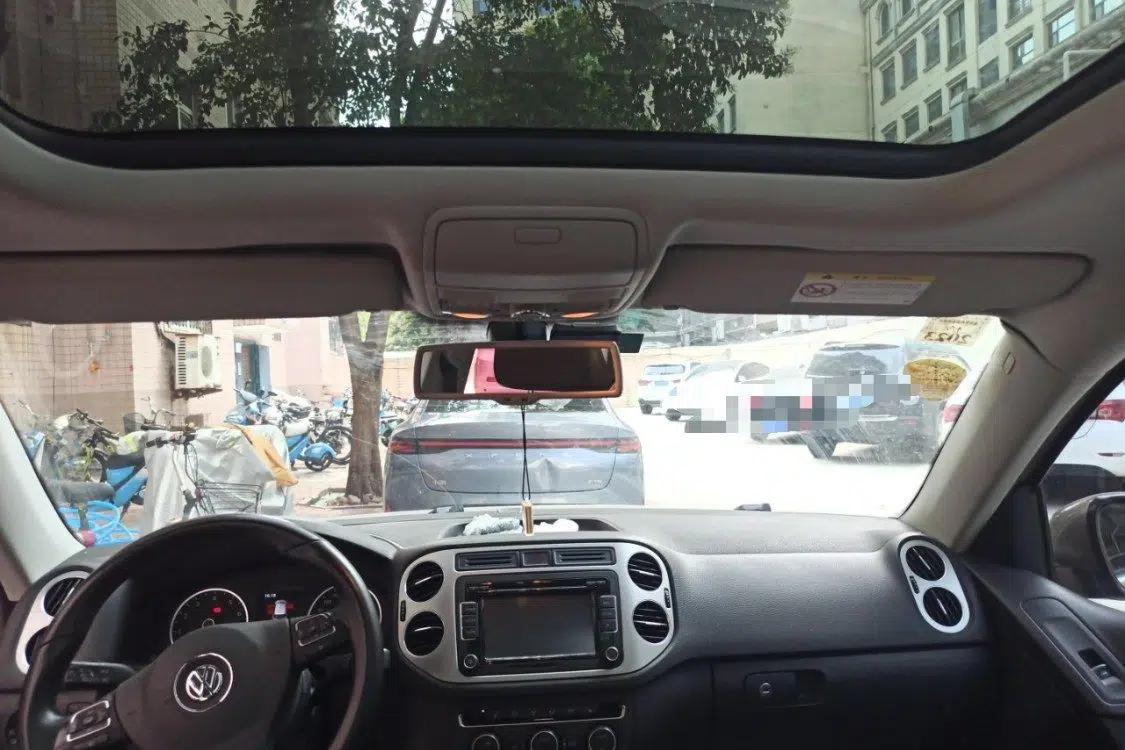 Volkswagen Tiguan 2015 1.8TSI Automatic All-Wheel-Drive Luxury Model — миниатюра 21