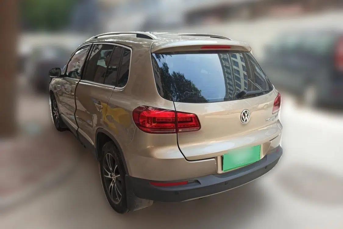Volkswagen Tiguan 2015 1.8TSI Automatic All-Wheel-Drive Luxury Model — миниатюра 4