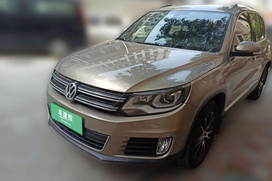 Volkswagen Tiguan 2015 1.8TSI Automatic All-Wheel-Drive Luxury Model — миниатюра 6