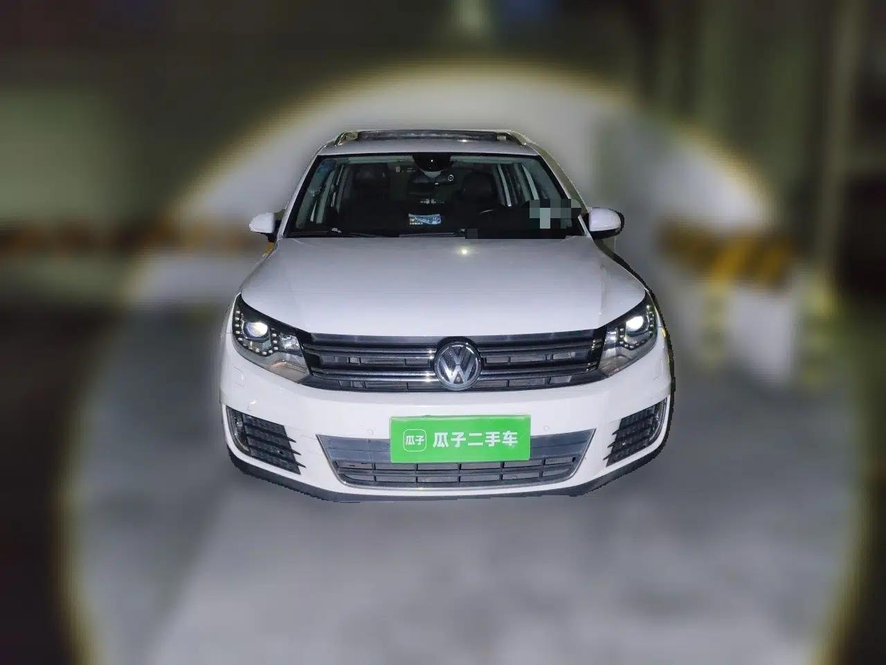 Volkswagen Tiguan 2013 2.0 TSI Automatic All-Wheel-Drive Flagship Edition — миниатюра 2