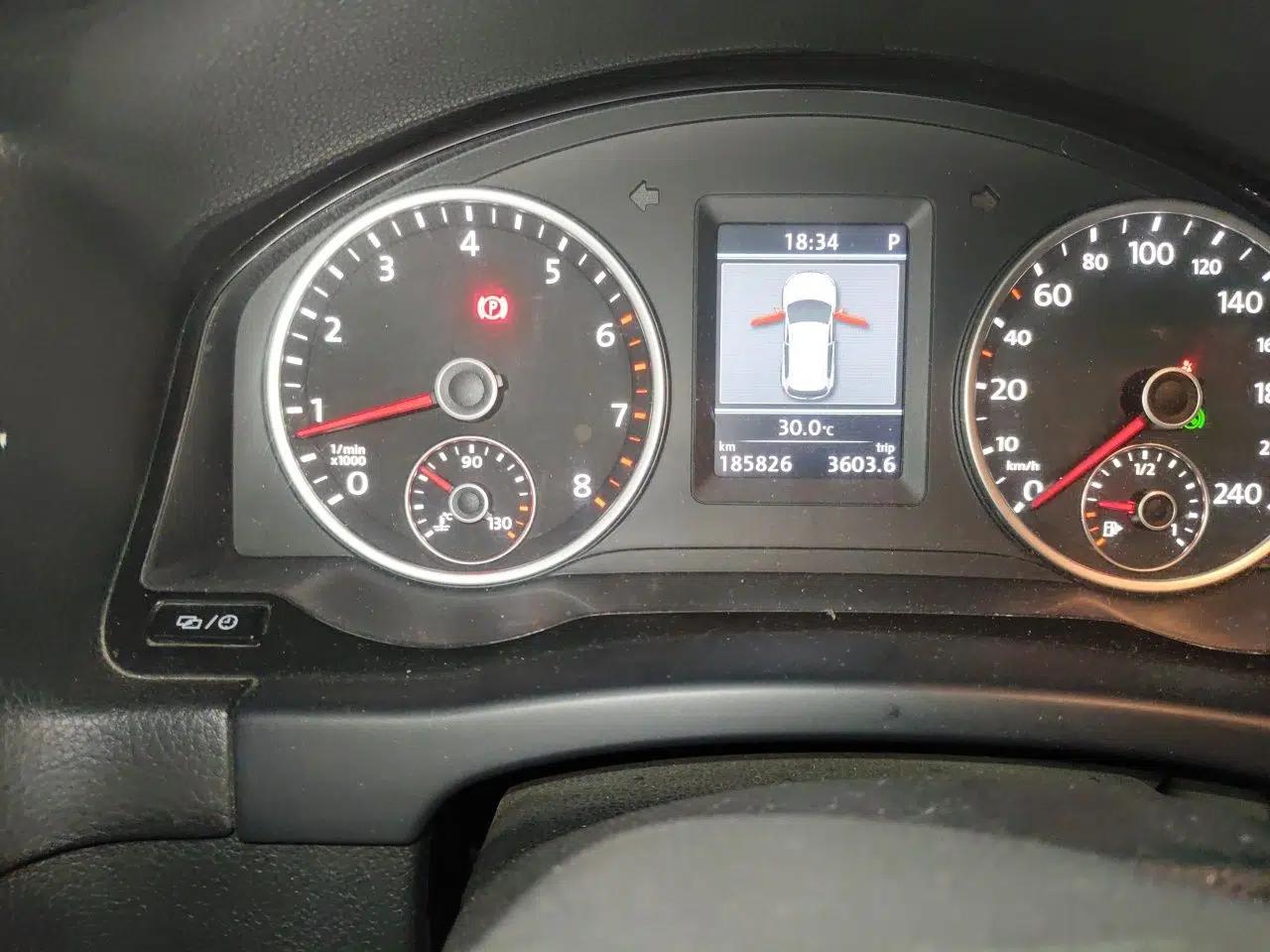 Volkswagen Tiguan 2013 2.0 TSI Automatic All-Wheel-Drive Flagship Edition — миниатюра 12