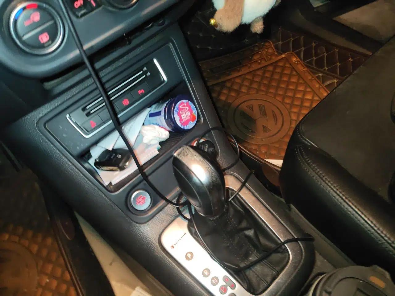 Volkswagen Tiguan 2013 2.0 TSI Automatic All-Wheel-Drive Flagship Edition — миниатюра 14