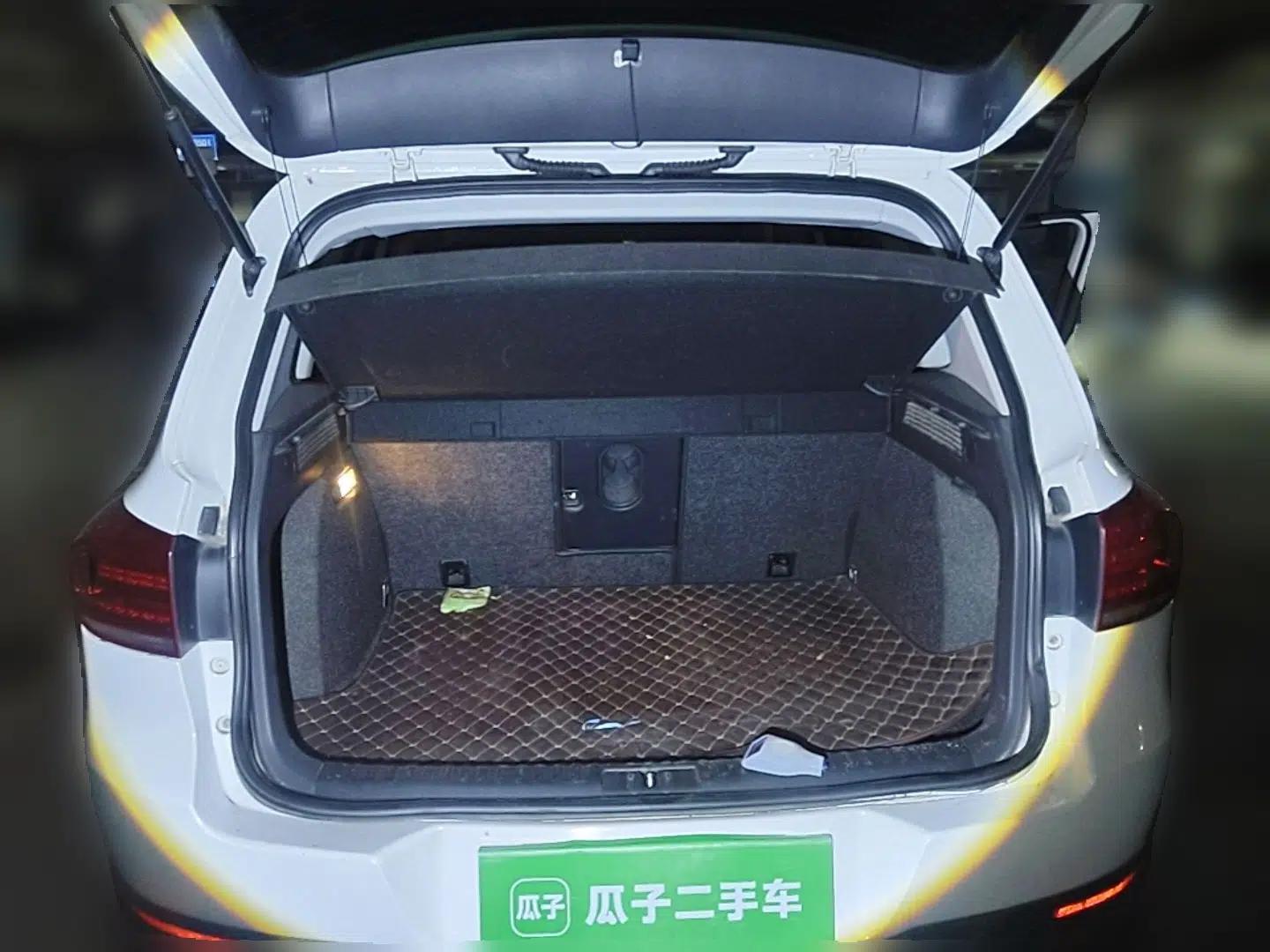 Volkswagen Tiguan 2013 2.0 TSI Automatic All-Wheel-Drive Flagship Edition — миниатюра 19