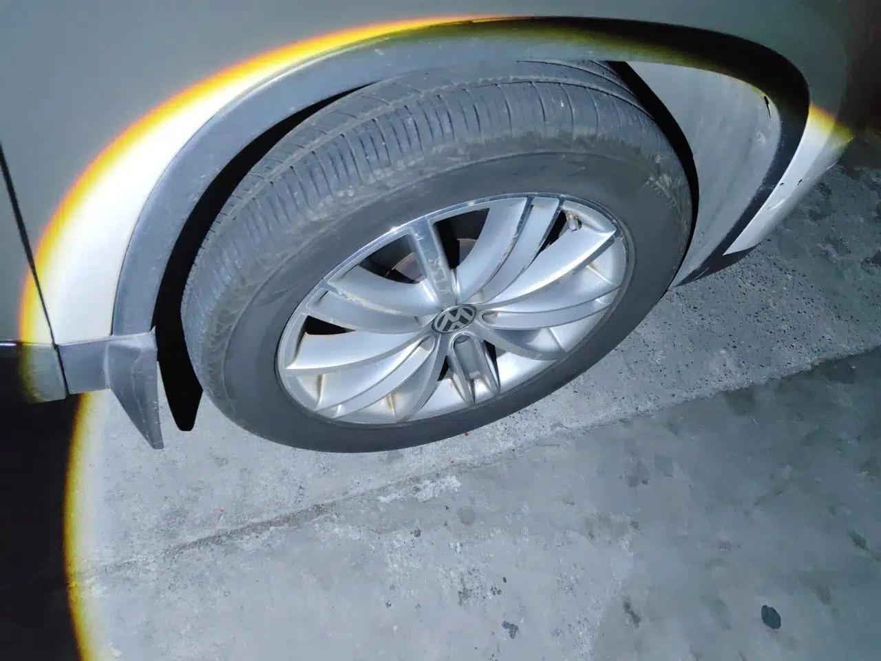 Volkswagen Tiguan 2013 2.0 TSI Automatic All-Wheel-Drive Flagship Edition — миниатюра 8