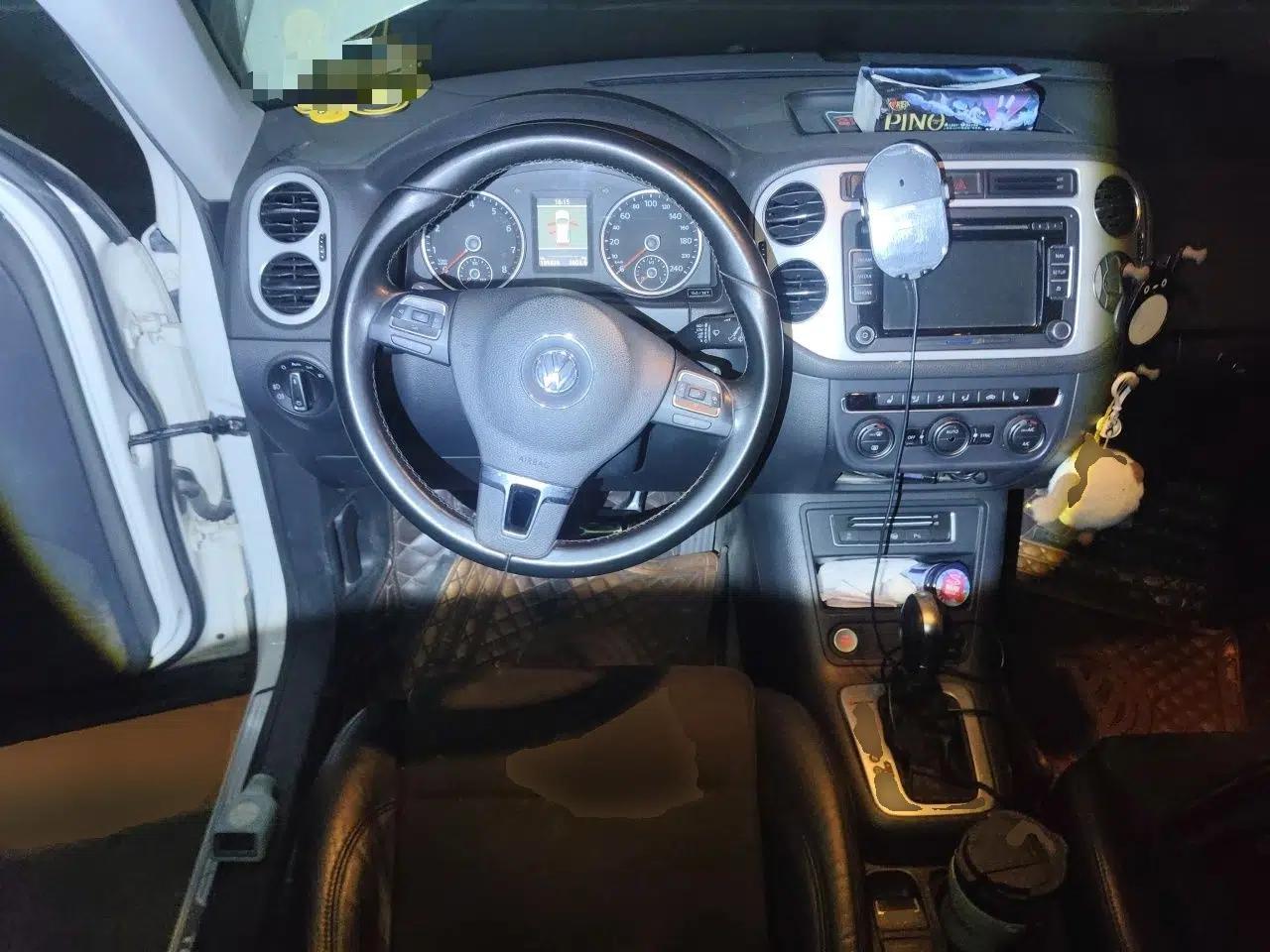Volkswagen Tiguan 2013 2.0 TSI Automatic All-Wheel-Drive Flagship Edition — миниатюра 10