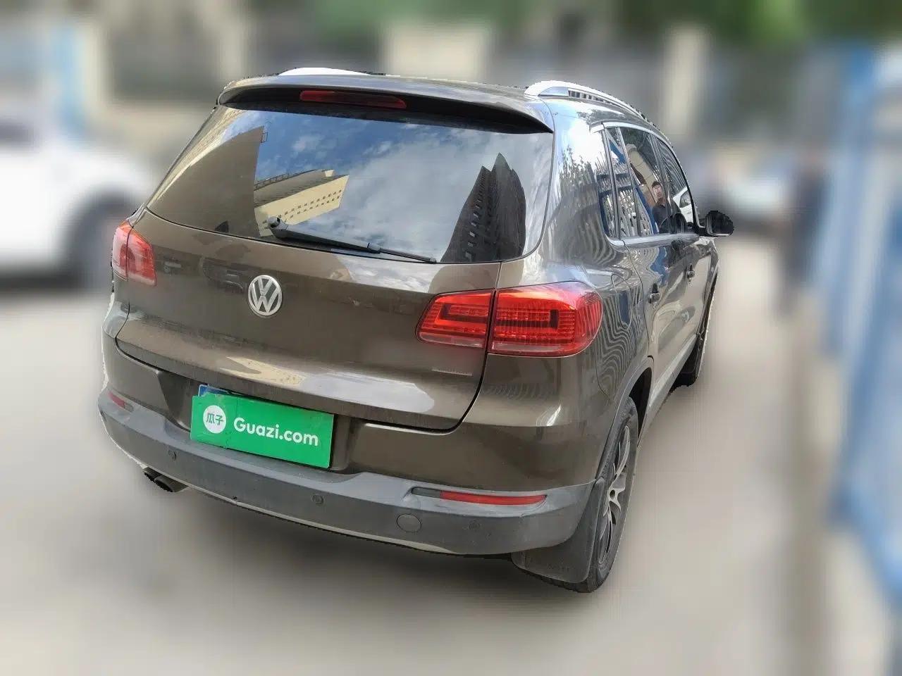 Volkswagen Tiguan 2013 2.0 TSI Automatic All-Wheel Drive Luxury Edition — миниатюра 6