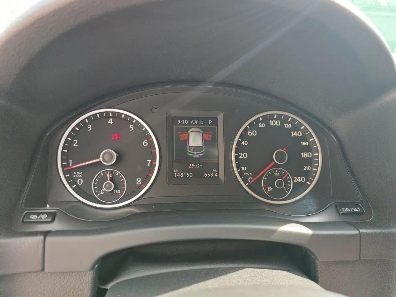 Volkswagen Tiguan 2015 1.8TSI Automatic All-Wheel-Drive Luxury Model — миниатюра 11