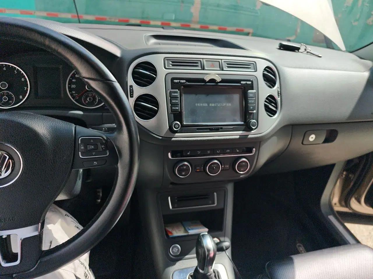 Volkswagen Tiguan 2015 1.8TSI Automatic All-Wheel-Drive Luxury Model — миниатюра 13