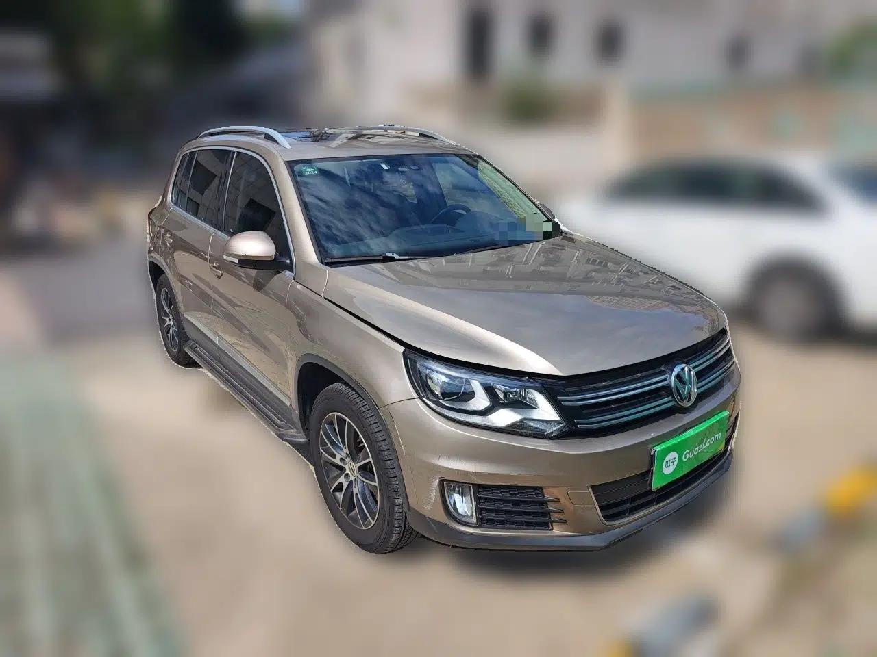 Volkswagen Tiguan 2015 1.8TSI Automatic All-Wheel-Drive Luxury Model — миниатюра 3