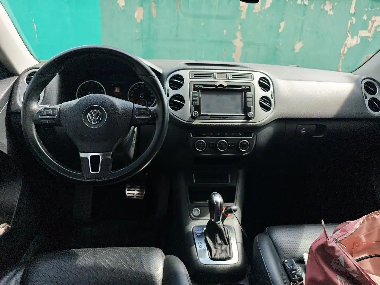 Volkswagen Tiguan 2015 1.8TSI Automatic All-Wheel-Drive Luxury Model — миниатюра 9