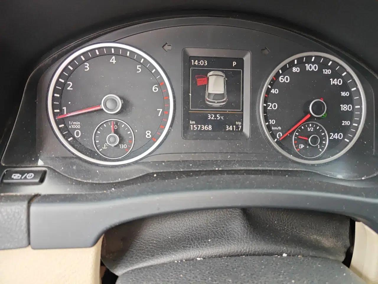 Volkswagen Tiguan 2015 1.8TSI Automatic All-Wheel-Drive Luxury Model — миниатюра 12