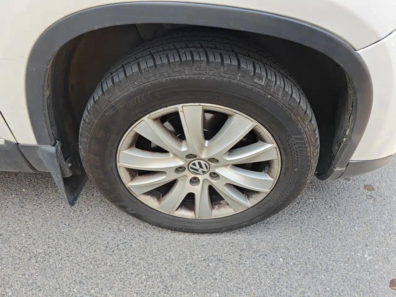Volkswagen Tiguan 2015 1.8TSI Automatic All-Wheel-Drive Luxury Model — миниатюра 8