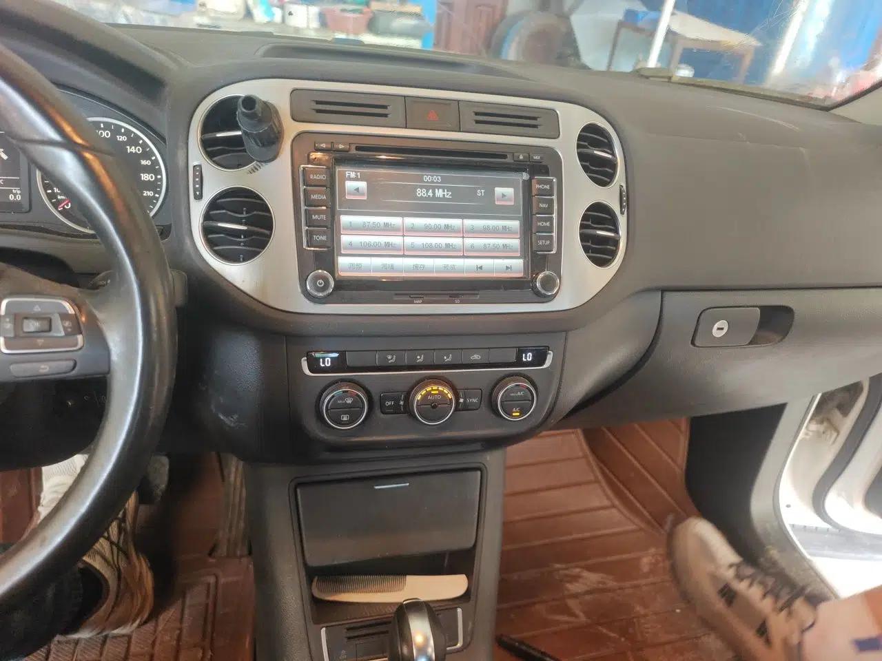 Volkswagen Tiguan 2013 1.8 TSI Automatic Two-Wheel Drive Comfort Edition — миниатюра 13
