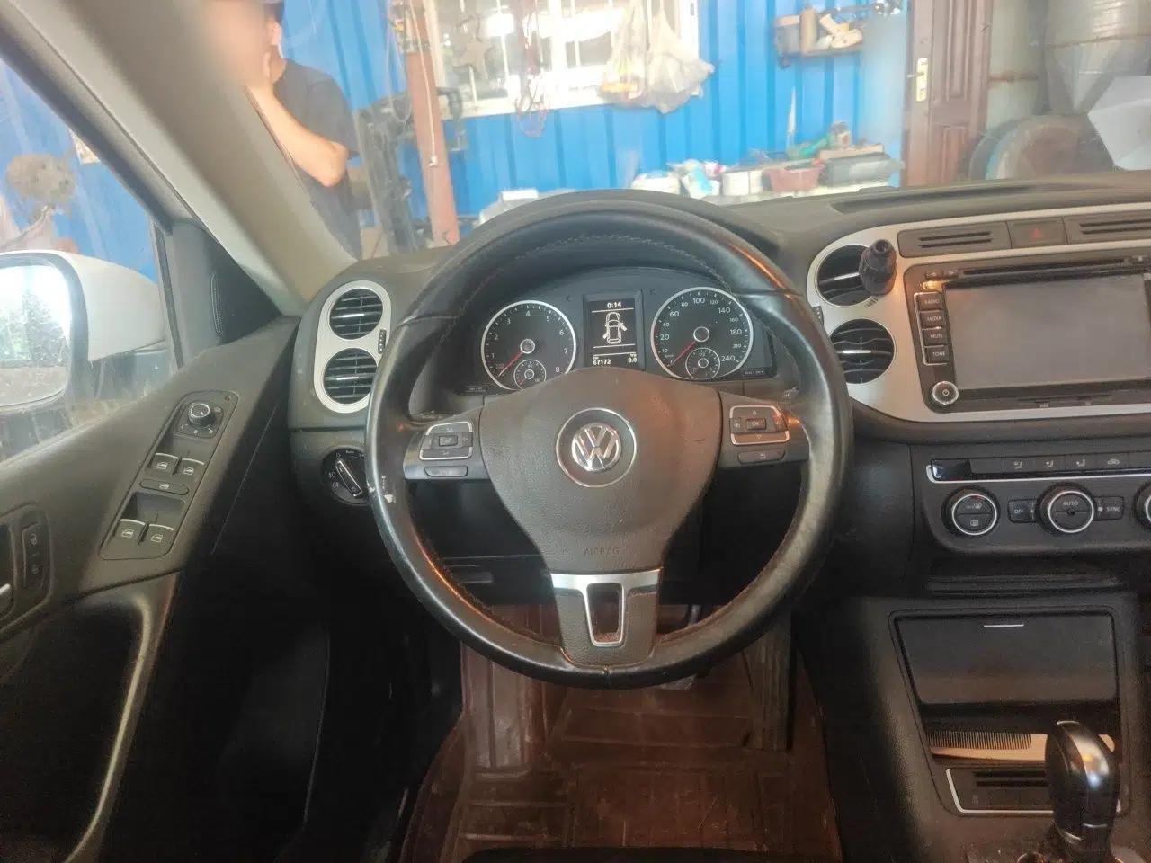 Volkswagen Tiguan 2013 1.8 TSI Automatic Two-Wheel Drive Comfort Edition — миниатюра 10