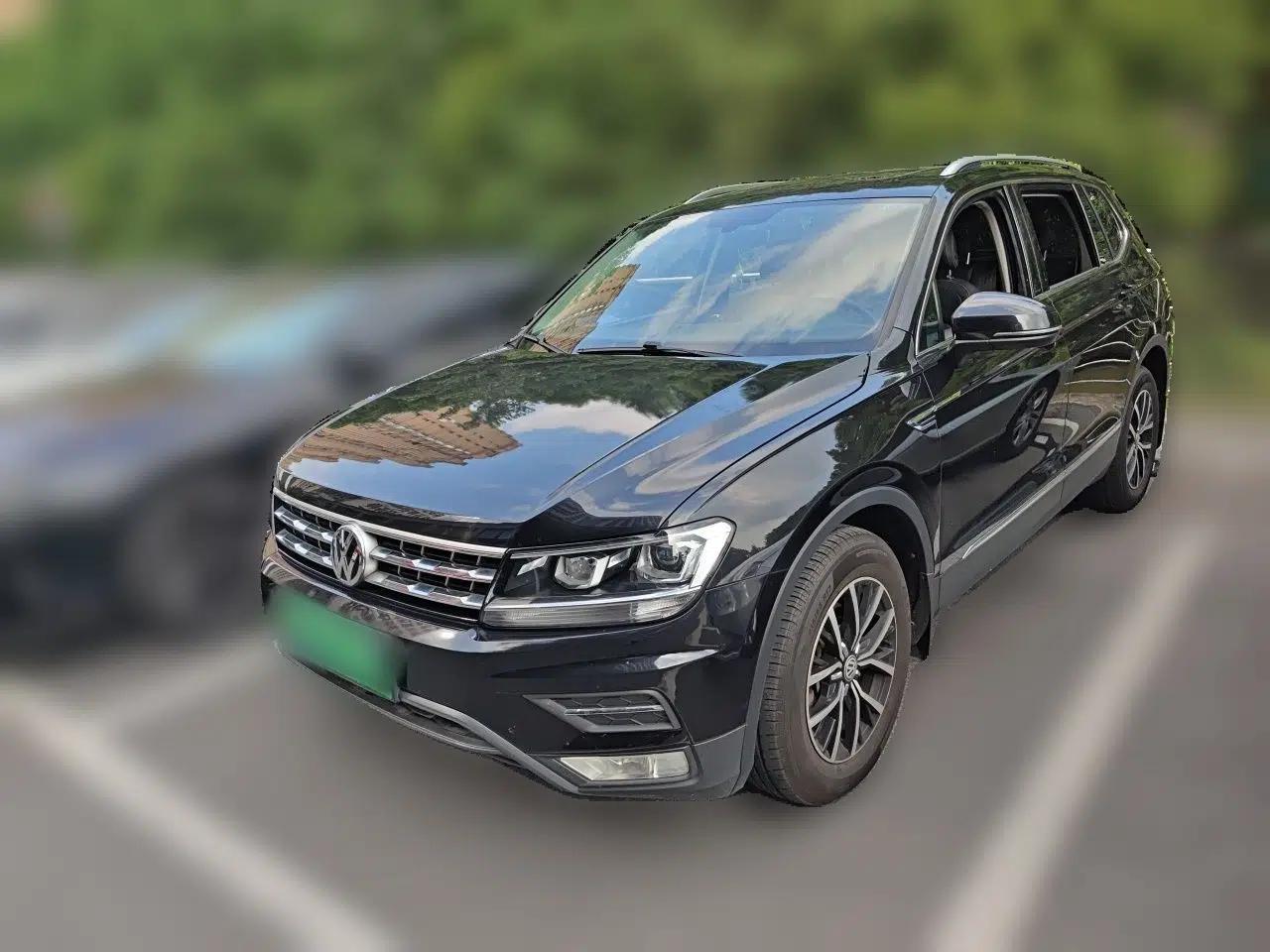 Volkswagen Tiguan L 2018 Facelift 330TSI Automatic Two-Wheel Drive Luxury Edition — миниатюра 1