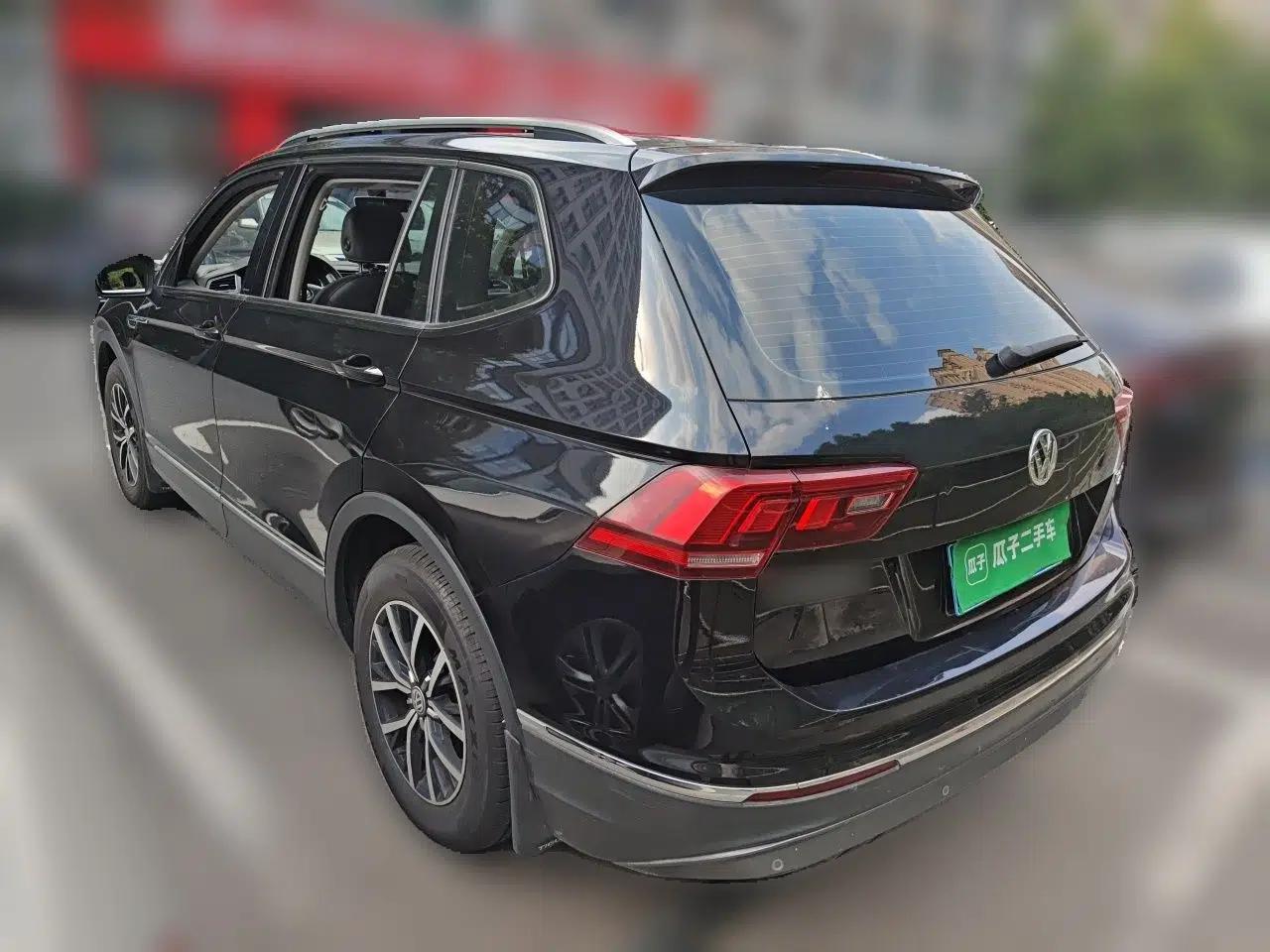 Volkswagen Tiguan L 2018 Facelift 330TSI Automatic Two-Wheel Drive Luxury Edition — миниатюра 4