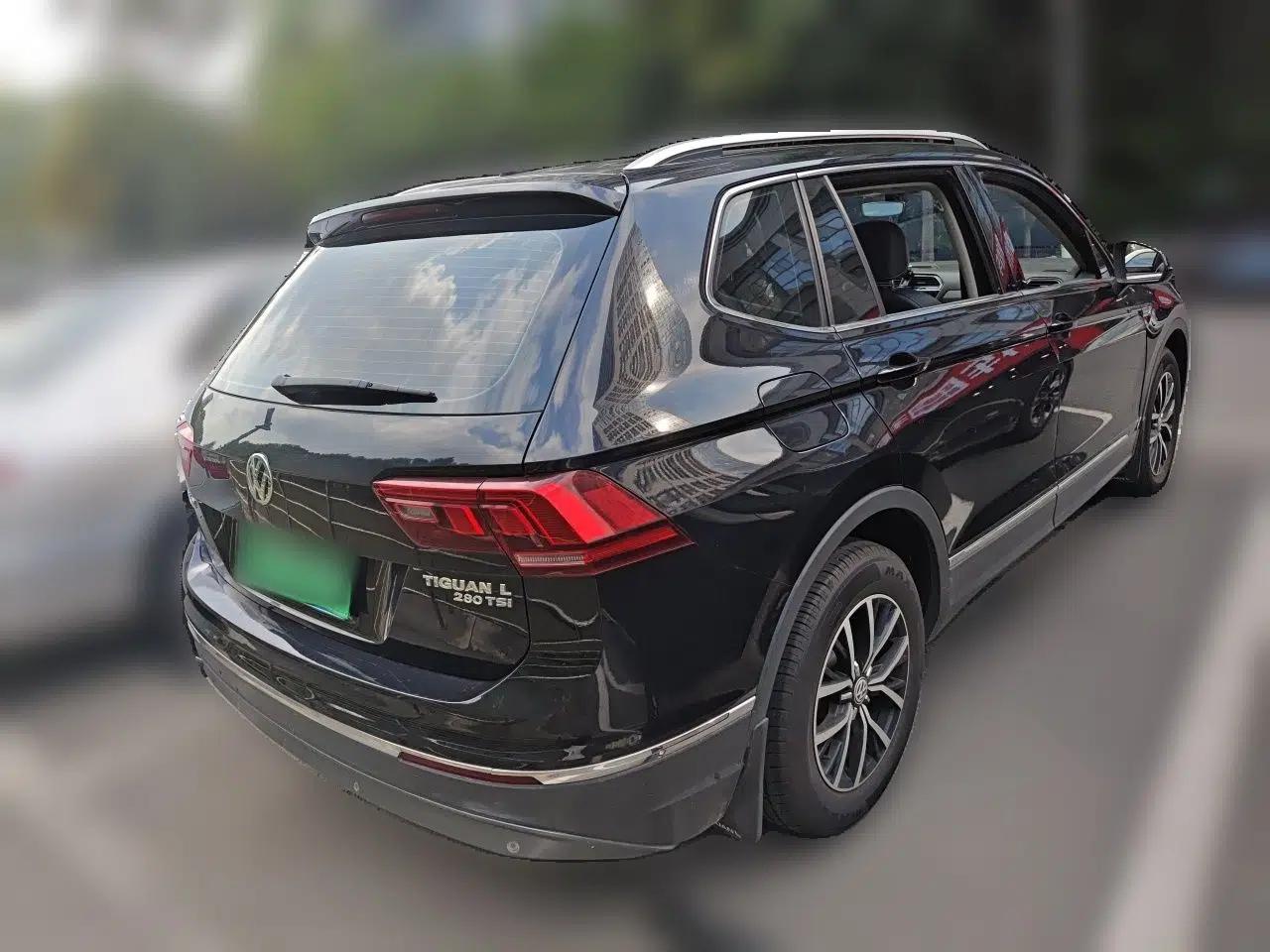 Volkswagen Tiguan L 2018 Facelift 330TSI Automatic Two-Wheel Drive Luxury Edition — миниатюра 6