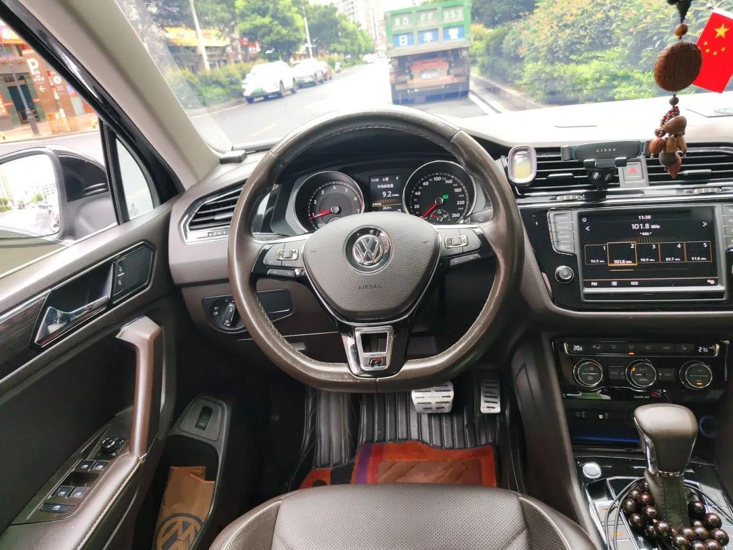 Volkswagen Tiguan L 2017 330TSI Automatic Two-Wheel Drive Flagship Edition — миниатюра 7