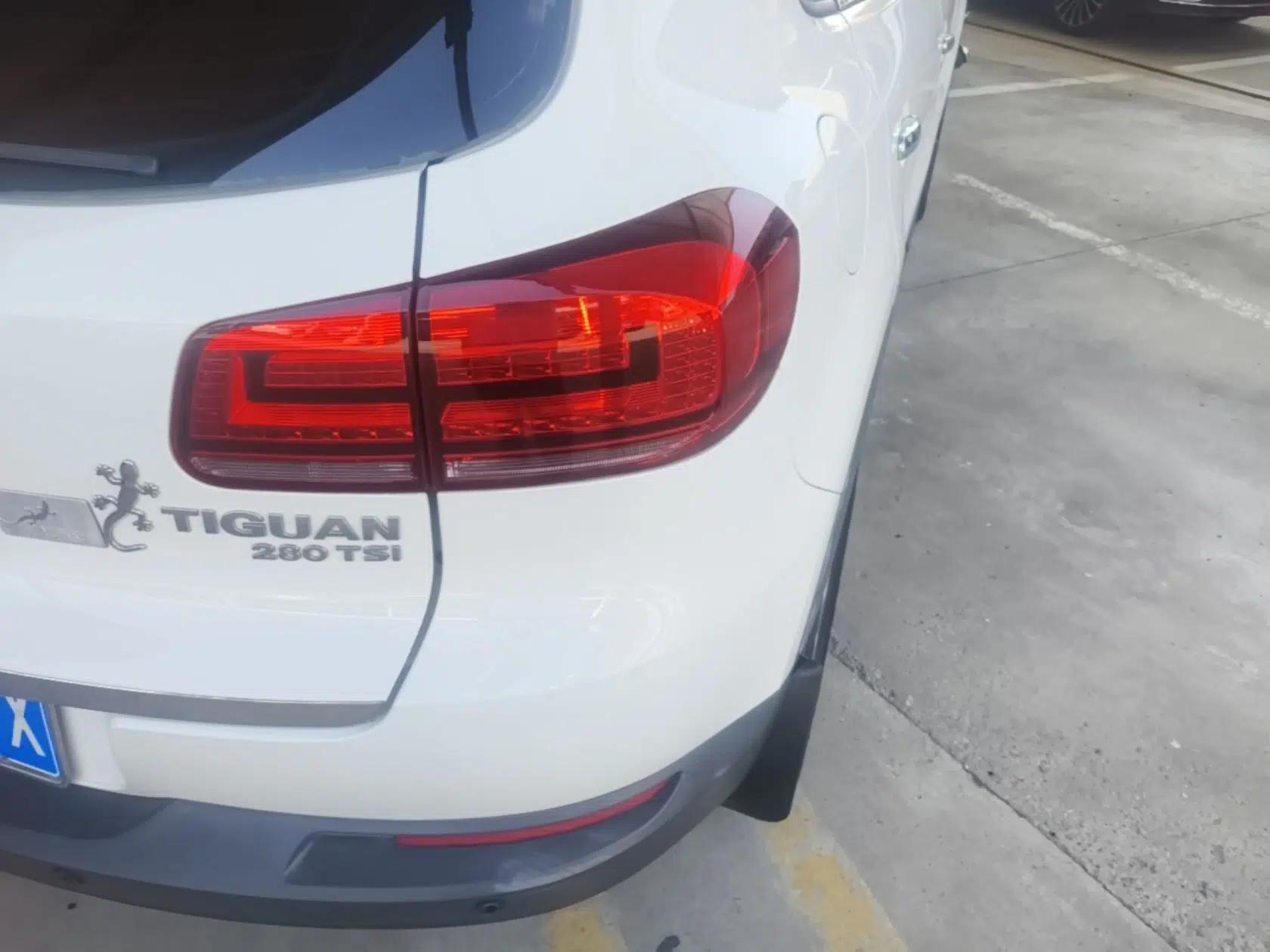 Volkswagen Tiguan 2016 280TSI Automatic Two-Wheel Drive Silk Road Comfort Edition — миниатюра 12