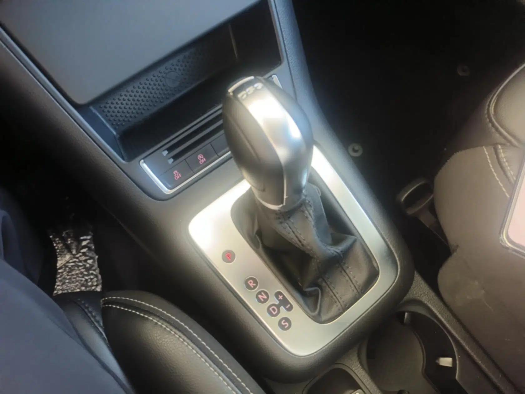 Volkswagen Tiguan 2016 280TSI Automatic Two-Wheel Drive Silk Road Comfort Edition — миниатюра 22