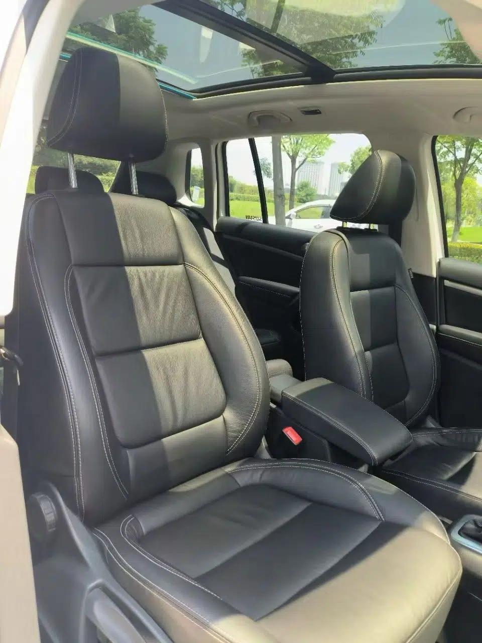 Volkswagen Tiguan 2016 280TSI Automatic Two-Wheel Drive Silk Road Comfort Edition — миниатюра 31