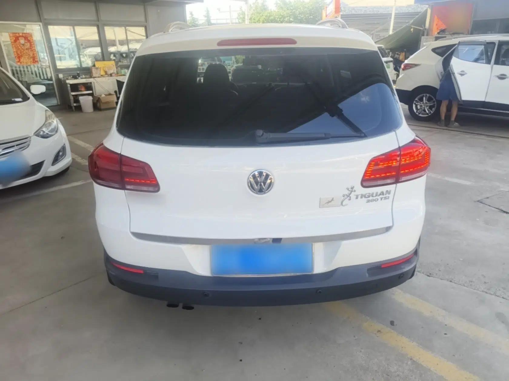 Volkswagen Tiguan 2016 280TSI Automatic Two-Wheel Drive Silk Road Comfort Edition — миниатюра 5
