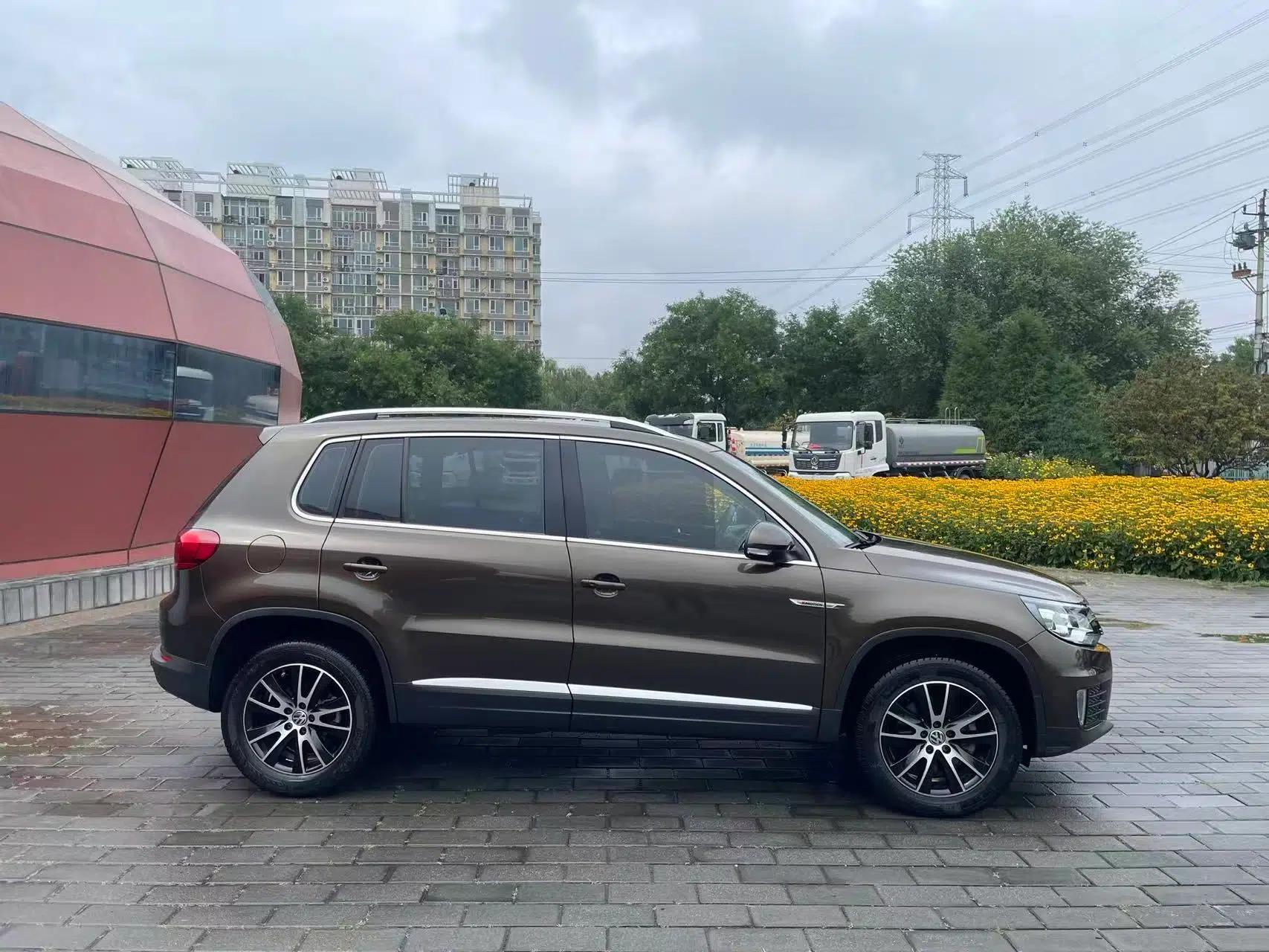 Volkswagen Tiguan 2016 300TSI Automatic All-Wheel Drive Luxury Edition — миниатюра 4