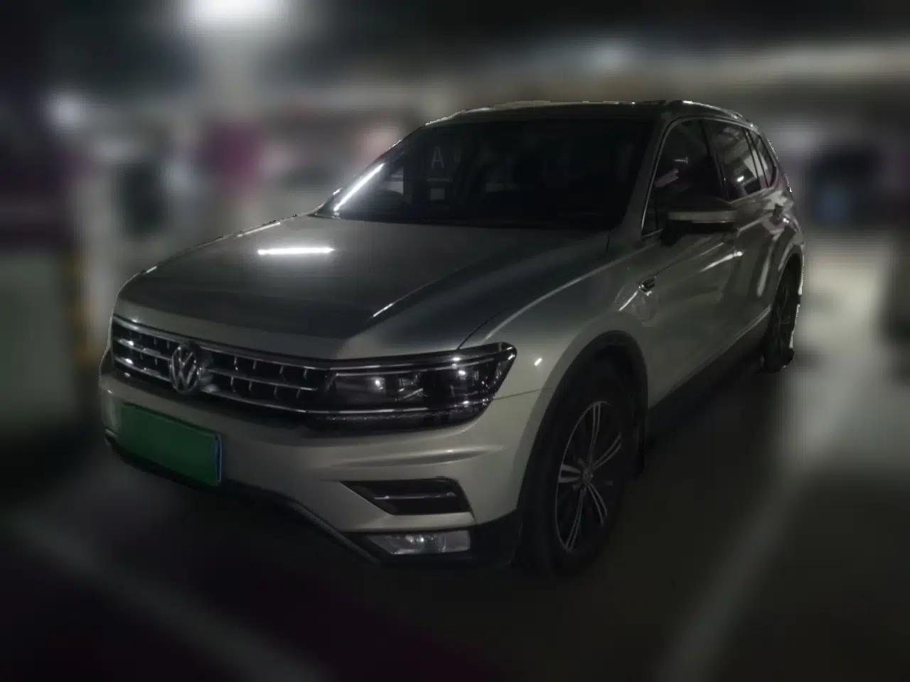 Volkswagen Tiguan L 2018 380TSI Automatic All-Wheel Drive Luxury Edition — миниатюра 1