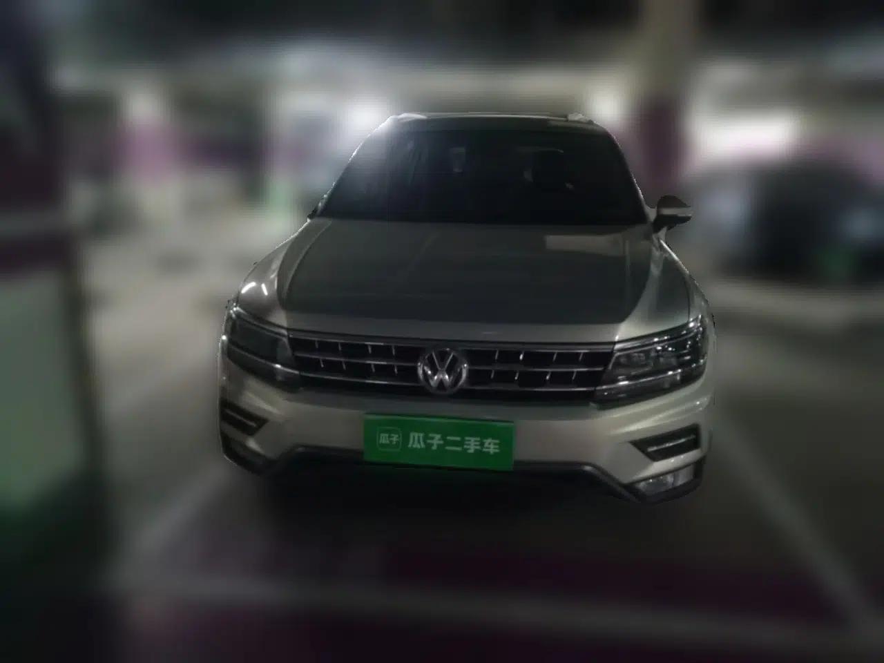 Volkswagen Tiguan L 2018 380TSI Automatic All-Wheel Drive Luxury Edition — миниатюра 2